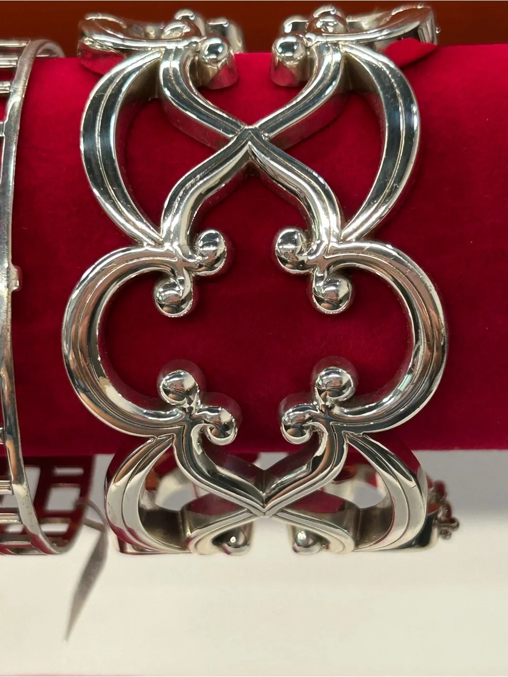 NWT Set of 2 Brighton silver plated cuffs. Toledo and Christo Lyon. Stunning!